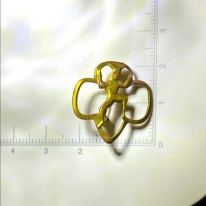Vintage Brownie Girl Scout Membership Pin